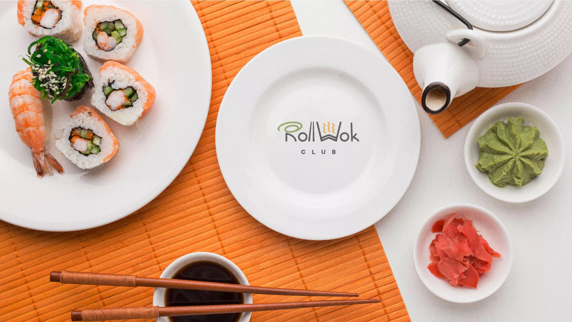 Разработка логотипа и фирменного стиля суши-бара «Roll Wok Club» в Чегеме