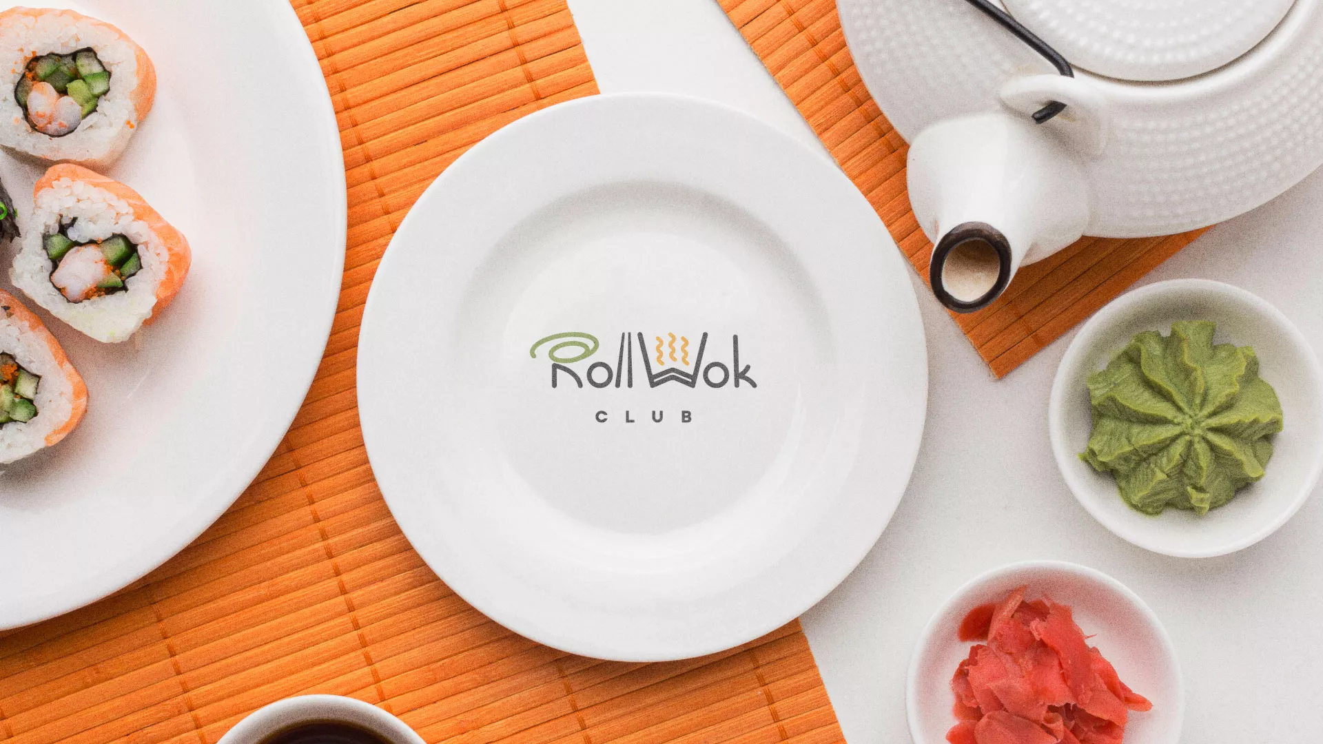 Разработка логотипа и фирменного стиля суши-бара «Roll Wok Club» в Чегеме